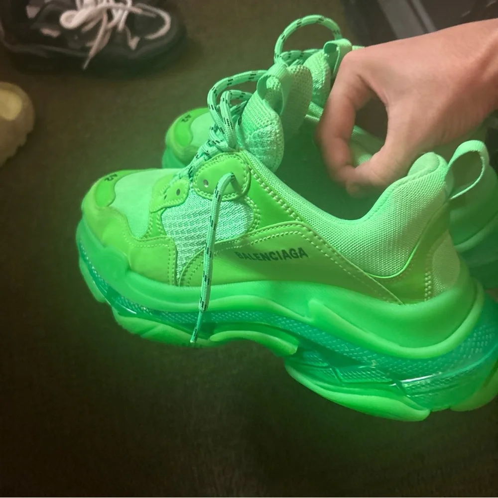 Balenciaga Tracks, slightly used, green. - Picture 8 of 10